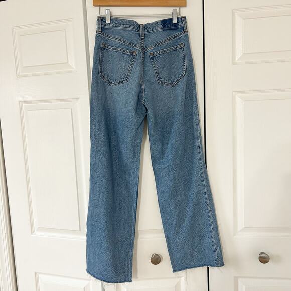 Abercrombie & Fitch The Loose High Rise Distressed Jeans Medium Wash 26/2R EUC - Picture 8 of 10